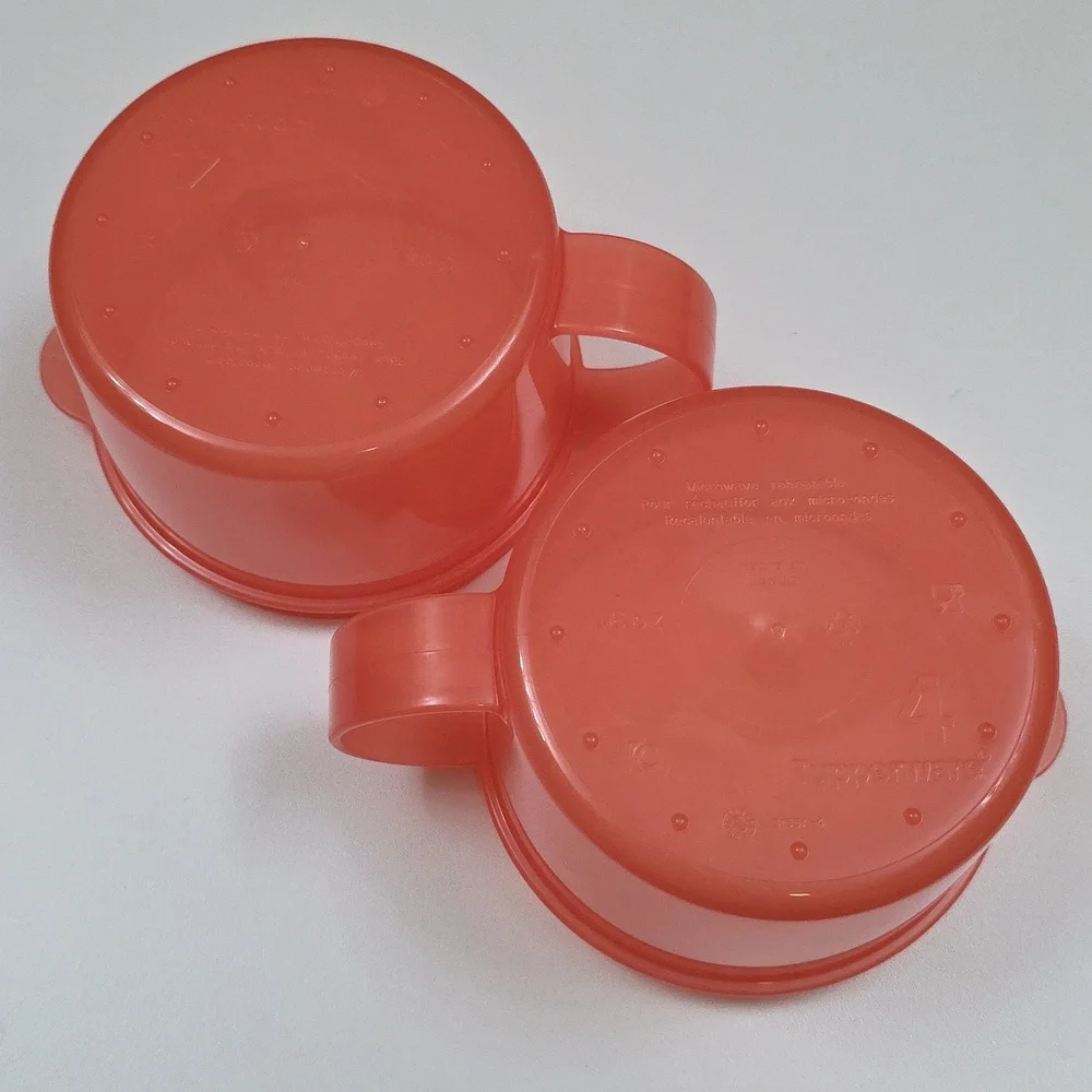 Tupperware Soup Mugs with Lids - Set Of 2